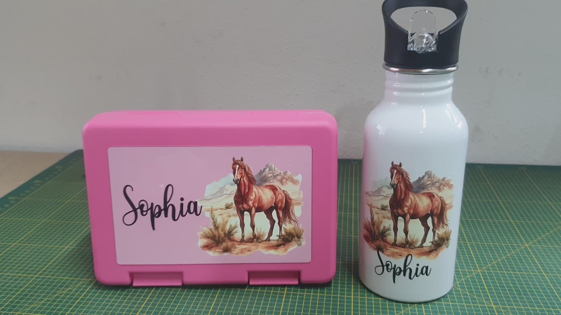Personalisierte Brotzeitbox & Trinkflasche | Pferde Kinder