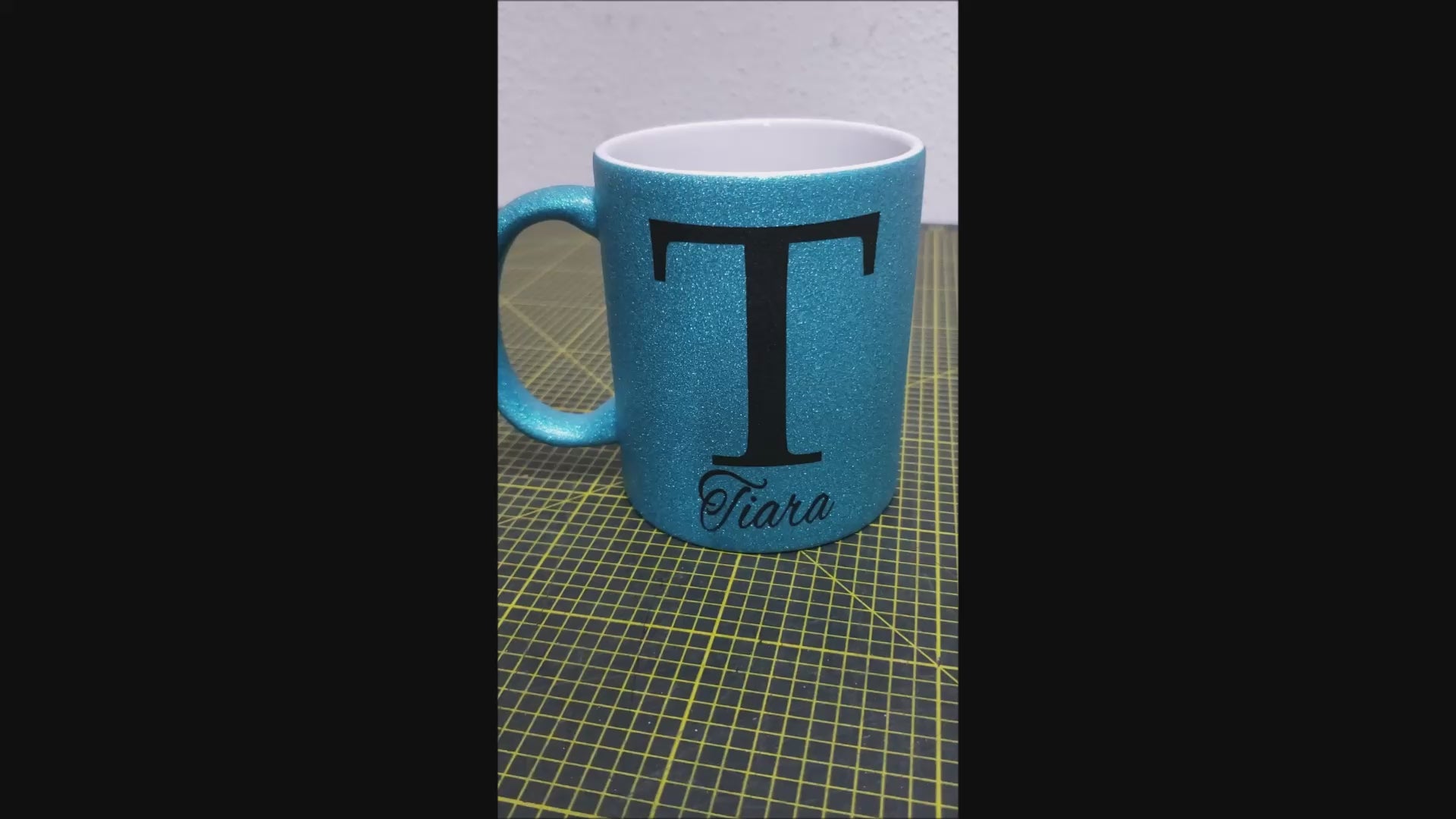 Personalisierte Keramik-Glitzertasse | Namen Weihnachtsgeschenk