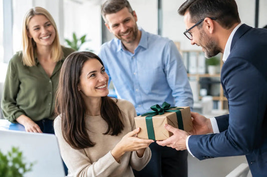 Erfolgreiche Mitarbeitergeschenke im Mittelstand - Herz Jesu