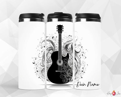 Personalisierter Thermobecher mit Gitarre Motiv in Schwarz-Weiß, individueller Name bedruckt – stilvolles Geschenk für Musikliebhaber