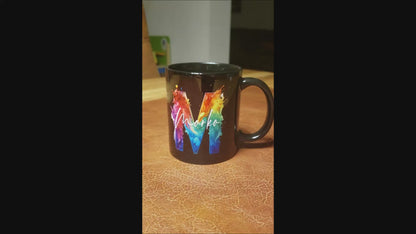 Personalisierte schwarze Keramik Tasse mit deinem Namen Regenbogen_0009T